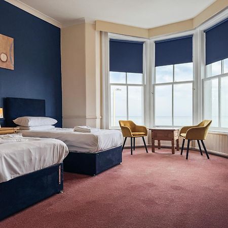 Delmont Hotel سكرابورو المظهر الخارجي الصورة