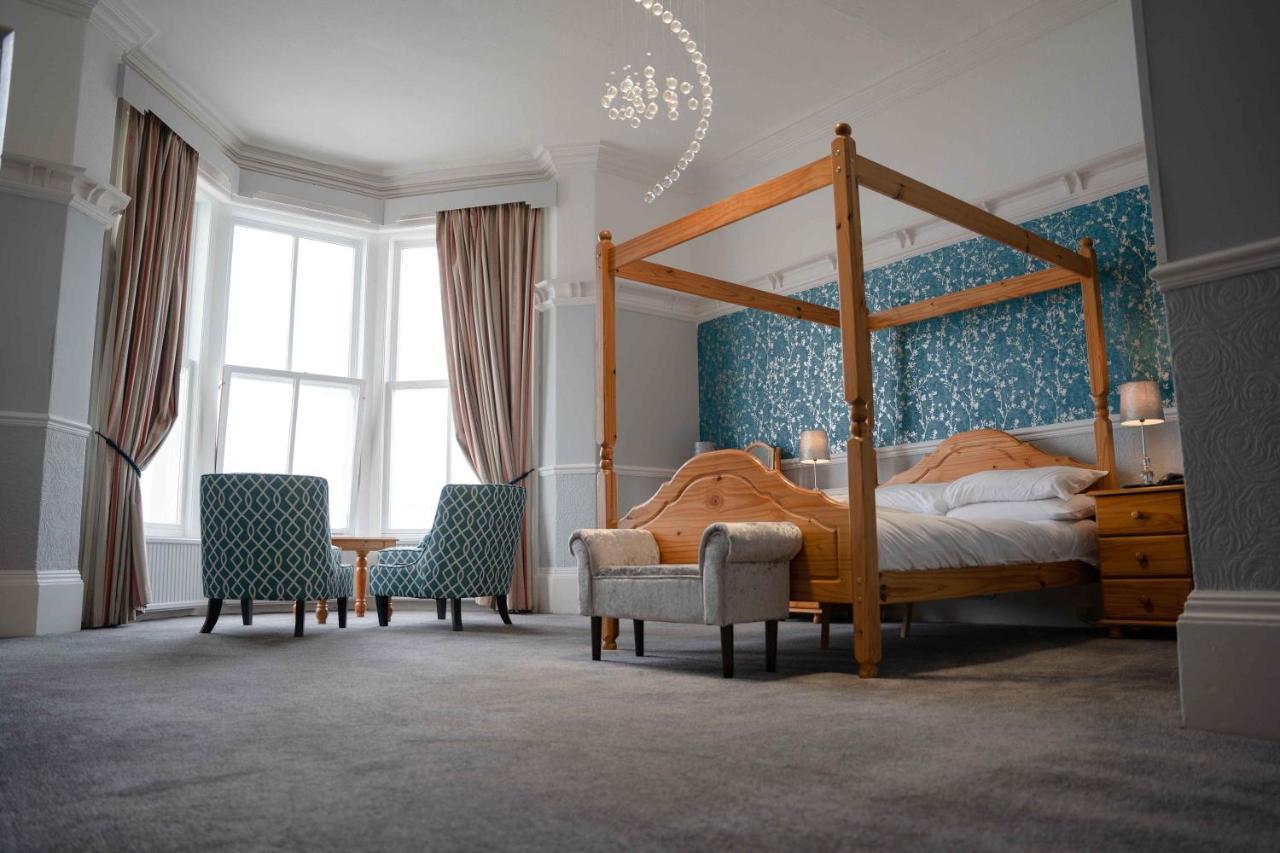 Delmont Hotel سكرابورو المظهر الخارجي الصورة