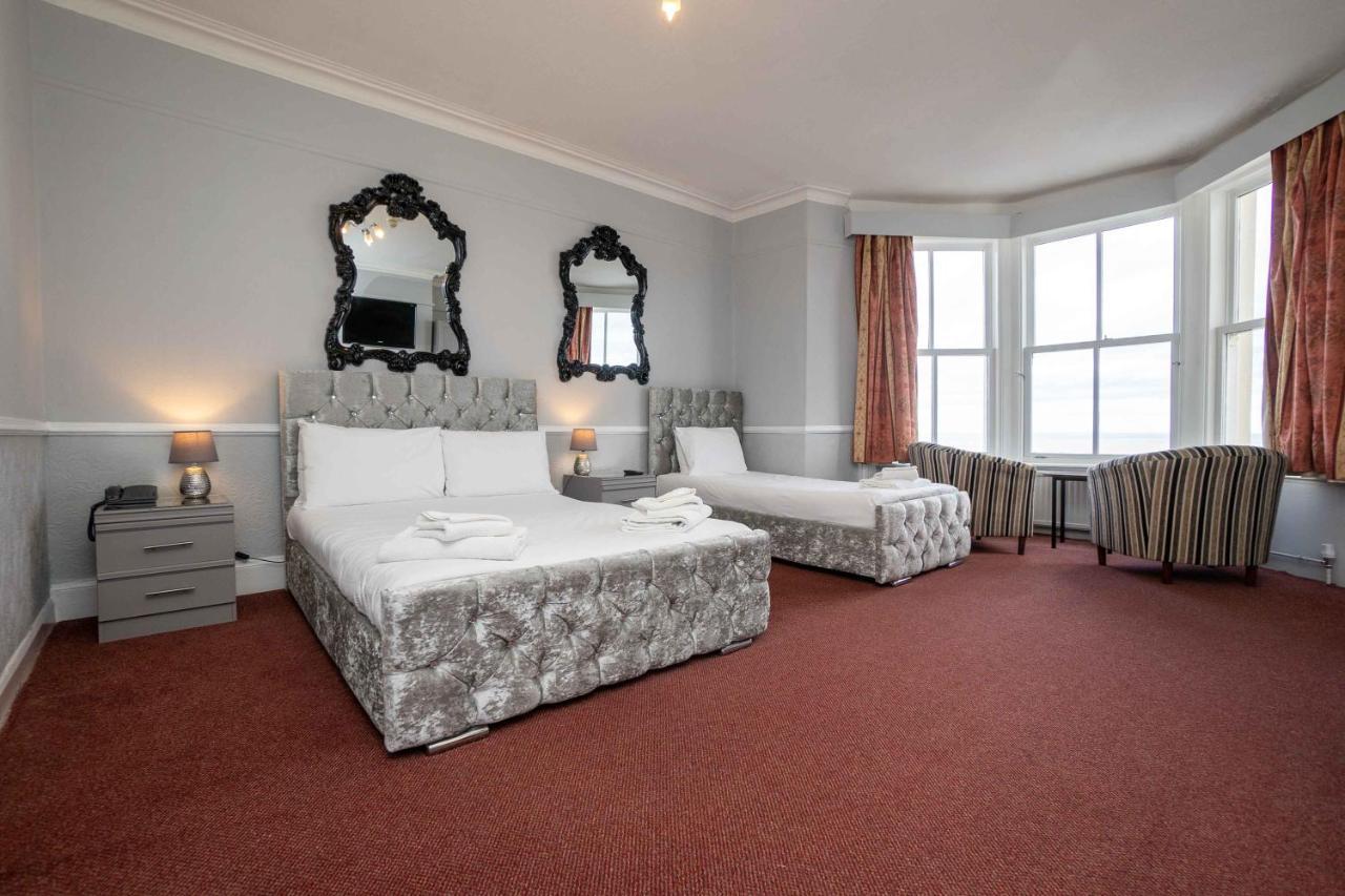 Delmont Hotel سكرابورو المظهر الخارجي الصورة