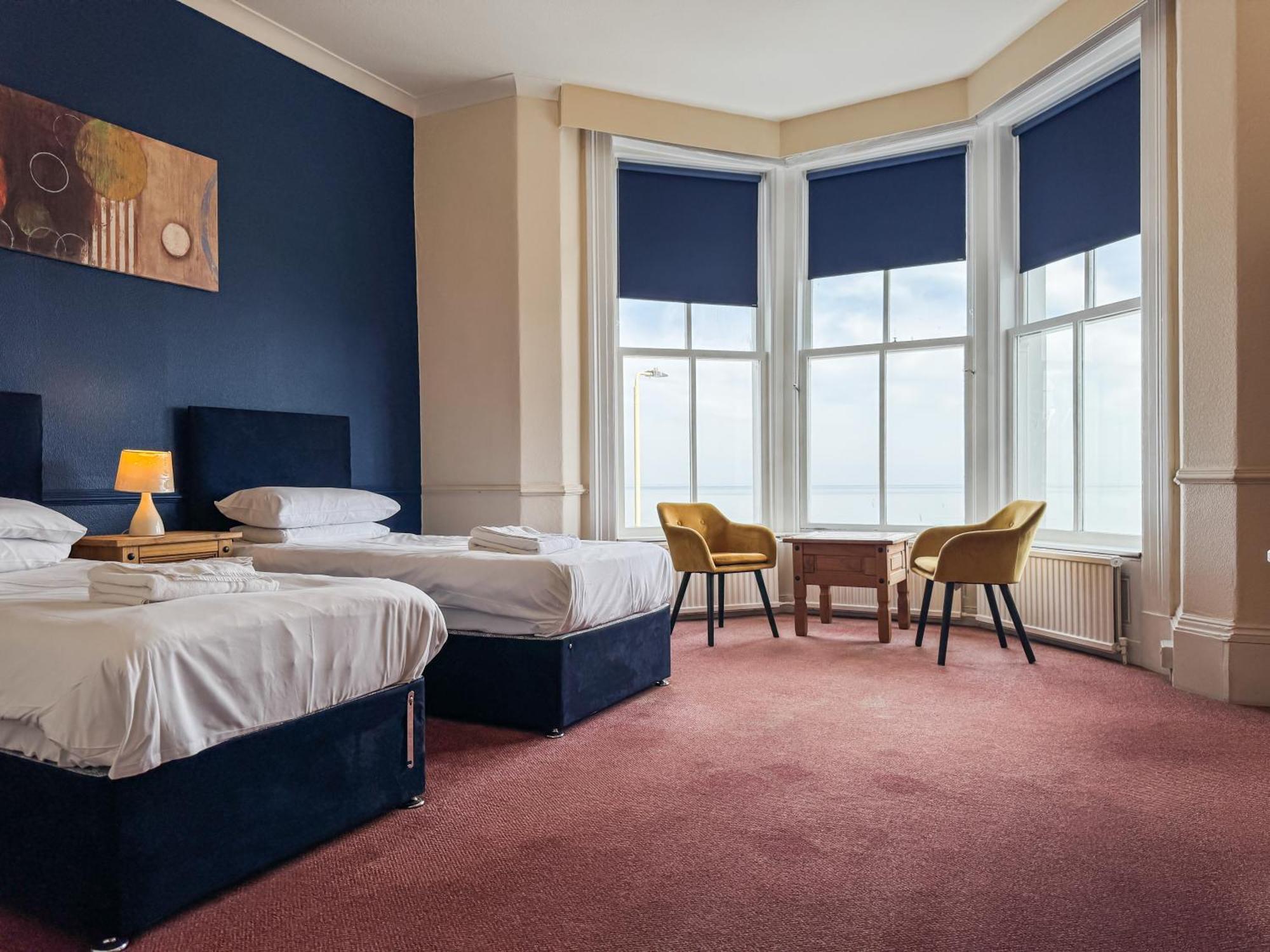 Delmont Hotel سكرابورو المظهر الخارجي الصورة